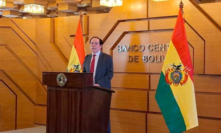 BCB revela que Bolivia debe oro cobrado por adelantado y el dinero se gastó en combustible