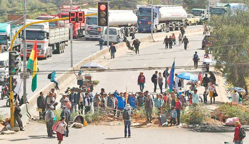 Gobierno respalda norma que penaliza los bloqueos