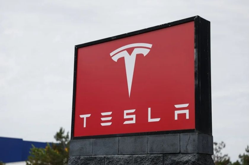 Algunos robotaxis de Tesla operan finalmente sin supervisión humana, anuncia Elon Musk