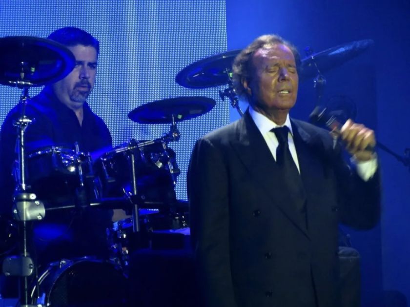 La Fiscalía archiva la denuncia contra Julio Iglesias por falta de competencia