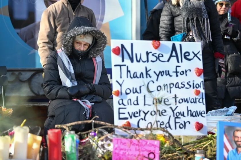 Trump dice que se está investigando el asesinato por agentes del ICE de un enfermero en Minneapolis