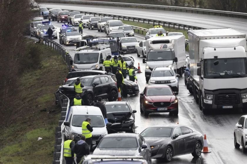 Choque múltiple deja varios heridos en España
