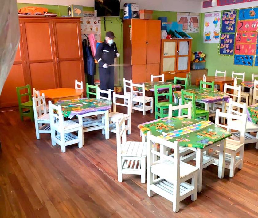 Aplican plan para inicio de clases seguro con talleres y desinfección