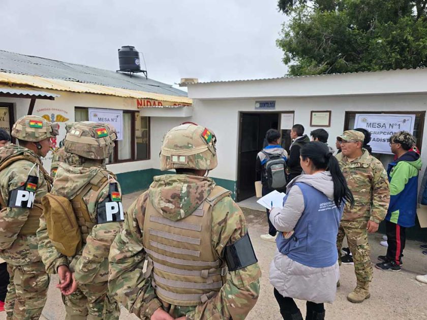 Crece interés de mujer por el servicio militar 