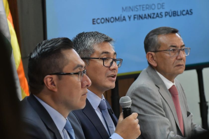 El Gobierno registra un superávit fiscal de Bs 2.300 millones en enero