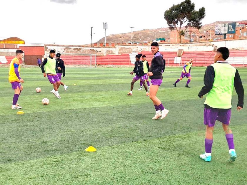 Real Potosí trabaja con la mira puesta en Nacional 