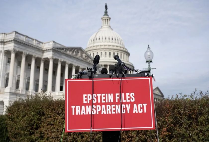 EE.UU. retira miles de documentos de Jeffrey Epstein tras divulgar información de víctimas
