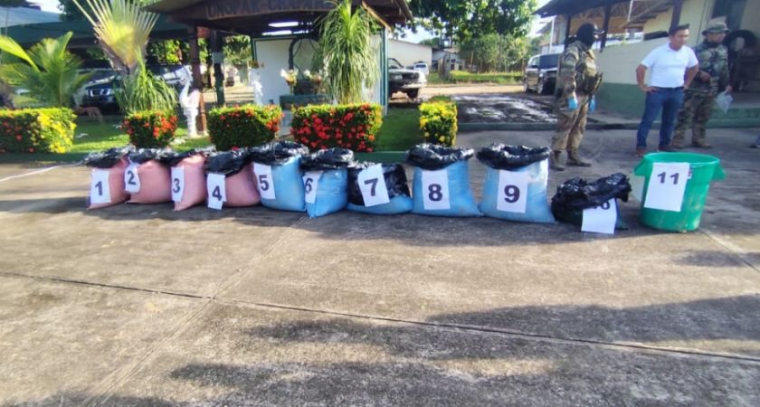 Hallan drogas y armas en un laboratorio en Villa Tunari
