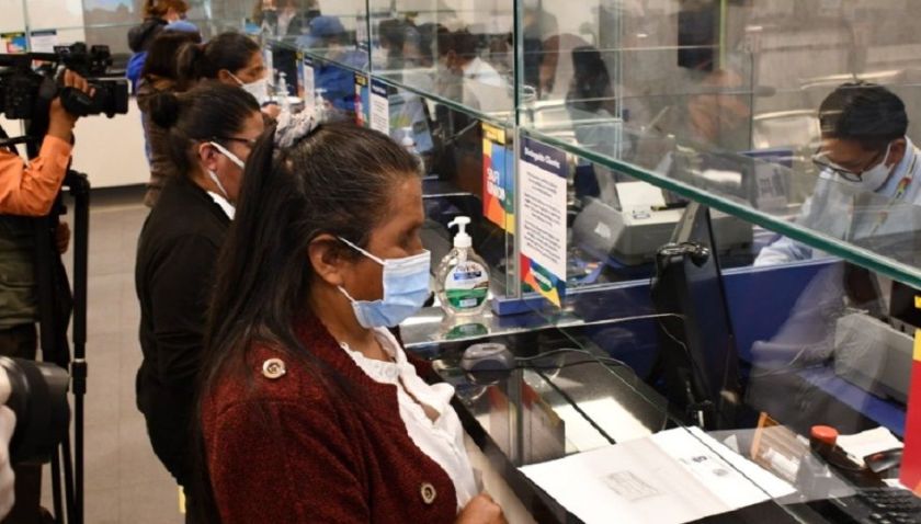 Más de 100.000 personas ya cobraron el bono PEPE en Bolivia