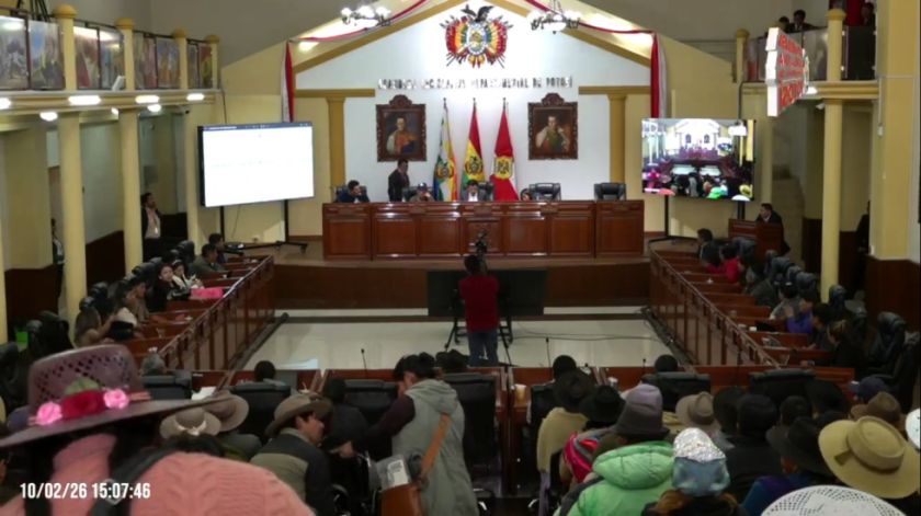 Asamblea Legislativa suspende primera sesión ordinaria, hubo pedido de cambiar al gobernador interino