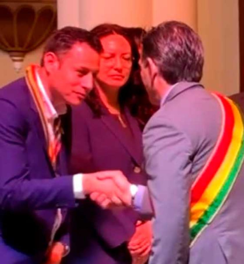 Paz y Lara mantienen su distancia tras coincidir en Oruro