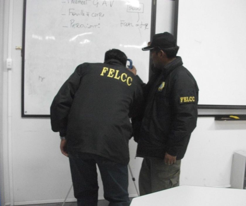 La Paz: Adolescente es internada en terapia intensiva tras ser rociada con polvo