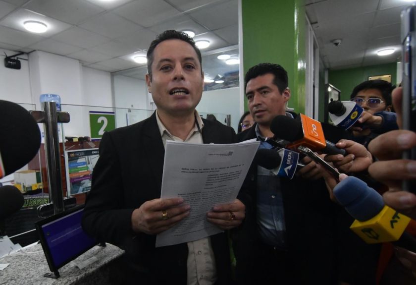 Lara pide aprehender al presidente de YPFB por presunto sobreprecio en compra de crudo