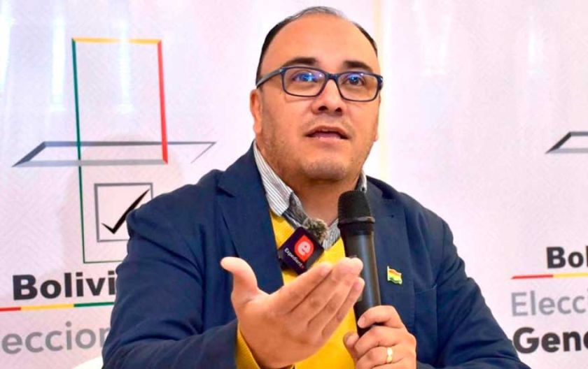 Paz ratifica a Ávila como vocal del TSE 