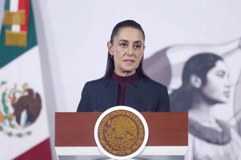 México abre la puerta a un puente aéreo con Cuba tras el envío de ayuda humanitaria