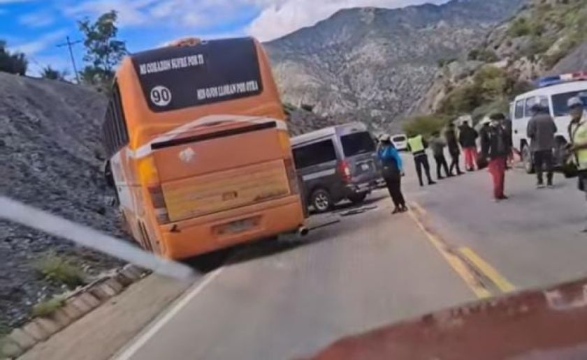 Reportan colisión en la ruta Potosí-Sucre