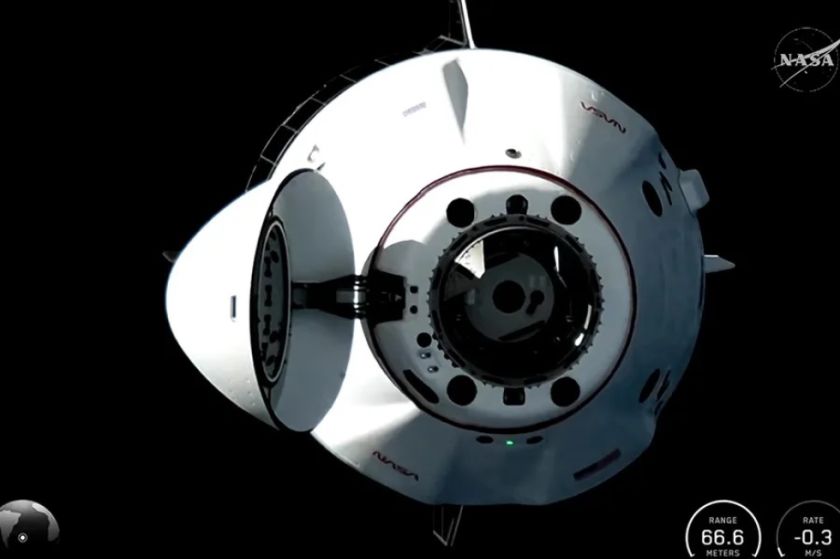 La misión Crew-12 se acopla con éxito a la misión espacial internacional