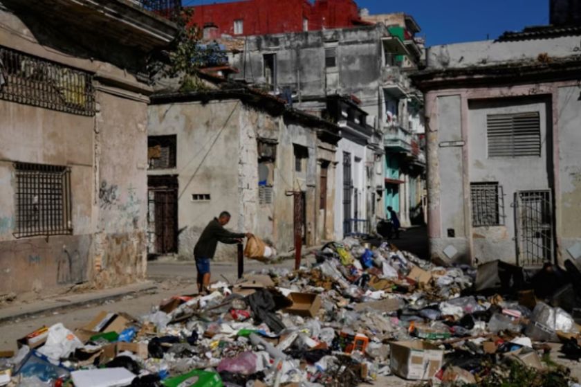 Emergencia en Cuba: montañas de basura y servicios paralizados por la falta de combustible
