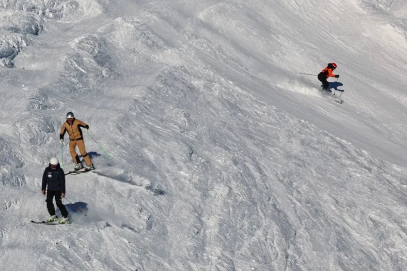 Hallan ocho esquiadores fallecidos  y uno desaparecido tras una avalancha en EE.UU.