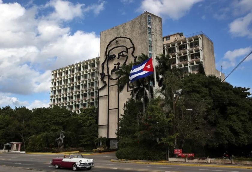 EE.UU. advierte a Cuba que debe realizar «dramáticos cambios muy pronto»
