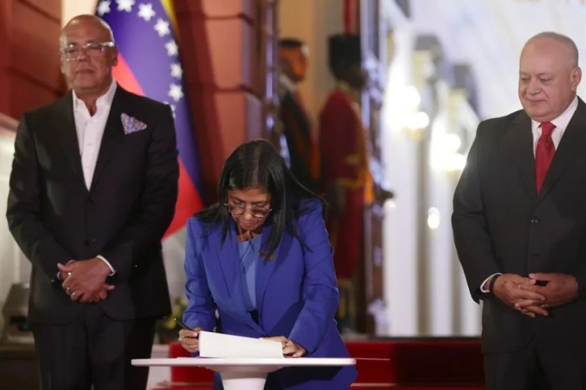 El Parlamento de Venezuela aprueba una histórica ley de amnistía que no perdona las acciones armadas