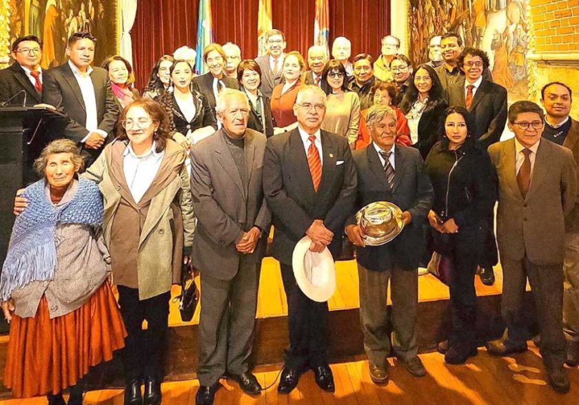 FcBcB presentó a autoridades de la Casa Nacional de Moneda