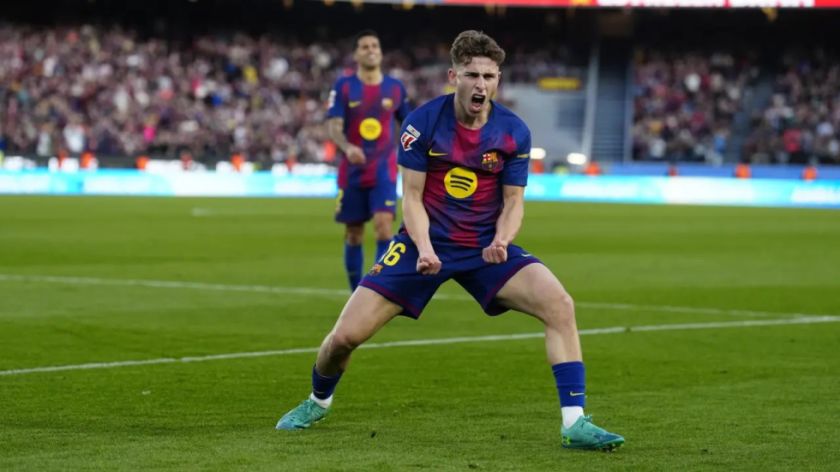 El Barça tritura a un inerte Levante y recupera el liderato de LaLiga