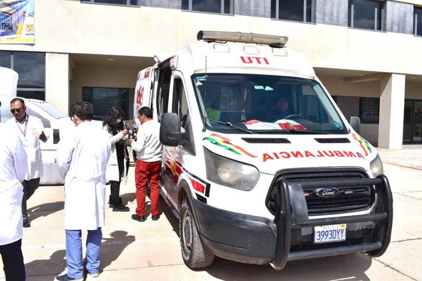 Hospital de tercer nivel Natalini ya cuenta con ambulancia de terapia intensiva