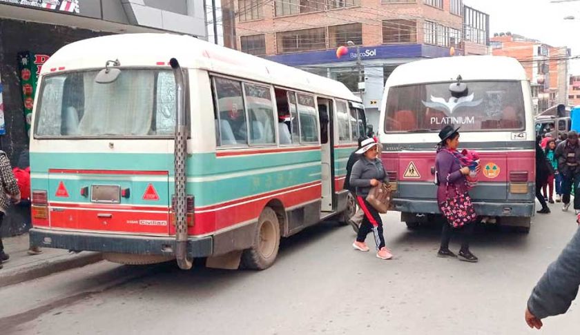 Alcaldesa promulga ley transitoria de pasajes de micros, minibuses y taxis
