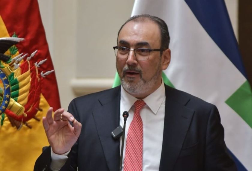 Presidente de CAF respalda a Paz y se ofrece a visitar Bolivia “las veces que sean necesarias”
