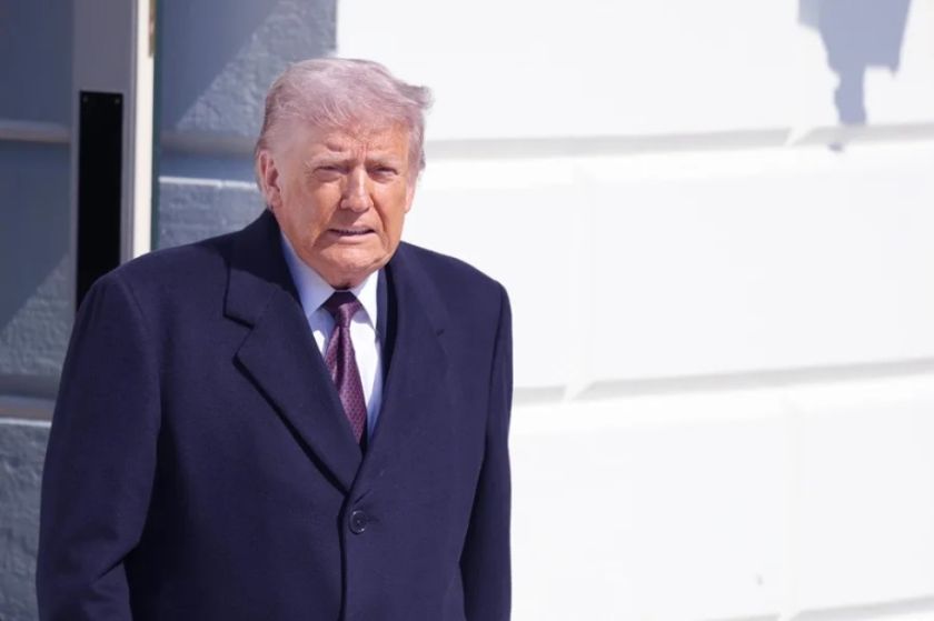 Trump dice que tal vez opte por «una toma de control amistosa de Cuba»
