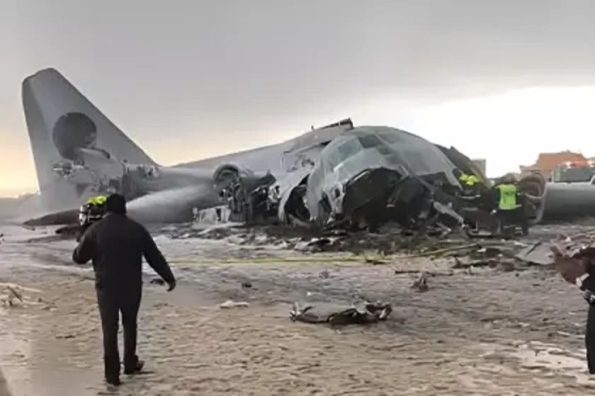 Tres investigaciones esclarecerán el accidente aéreo en El Alto, afirma el ministro de Defensa