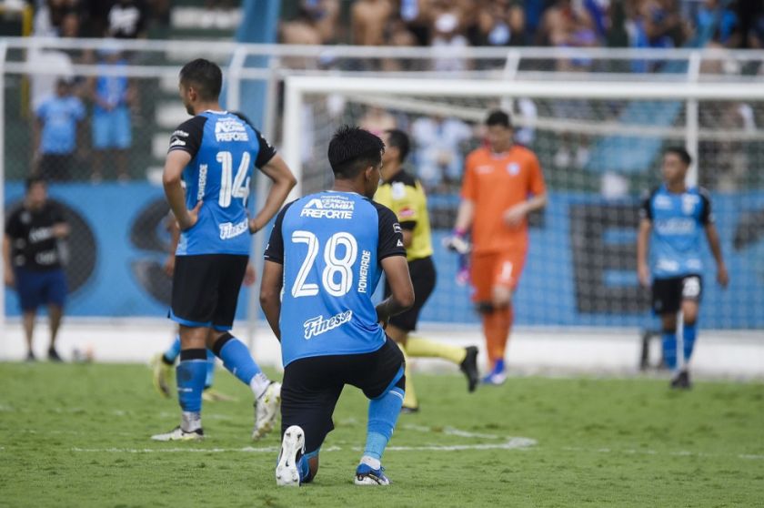 Blooming y San Antonio se enfrentan en un duelo parejo