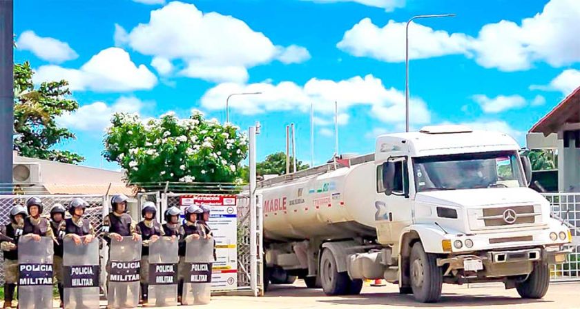 Gobierno militariza plantas de YPFB