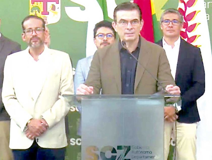 Paz inicia el proceso “50-50” y eliminará normas centralistas