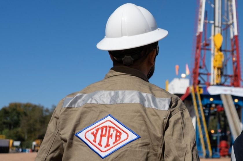 COB rechaza la desvinculación de 410 funcionarios de YPFB