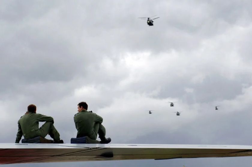 Llega a Inglaterra el primer bombardero estadounidense para la guerra en Irán