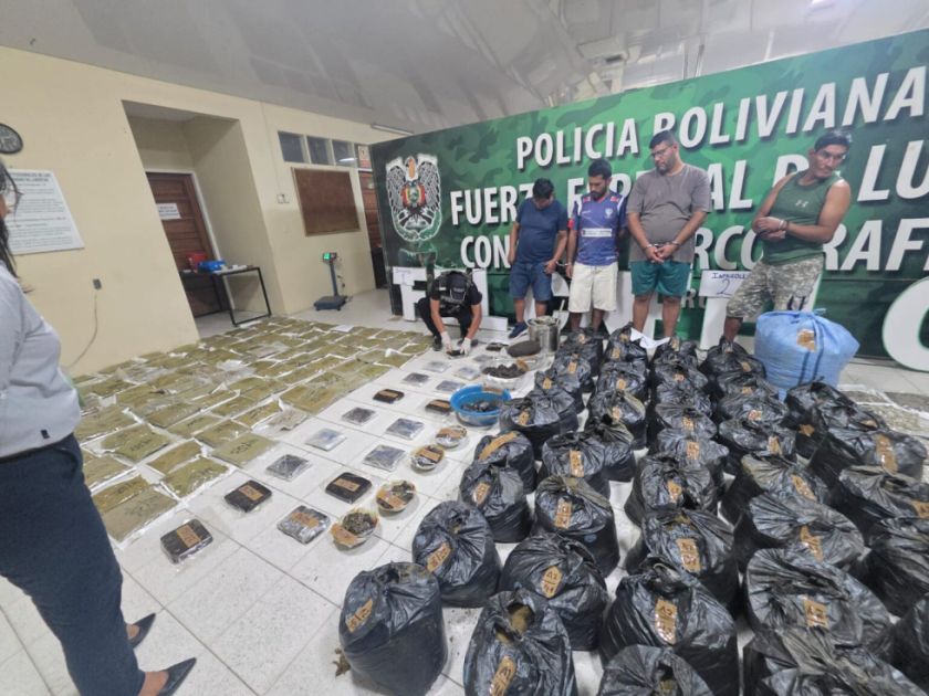 Felcn desmantela fábricas artesanales decomisa más de 600 kilos de dr*g^ en Santa Cruz