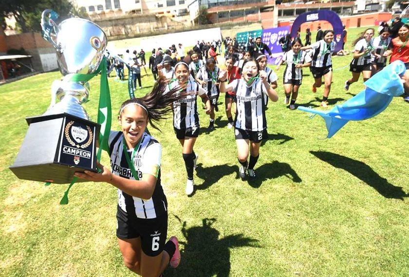 Cochabamba gana el nacional de fútbol