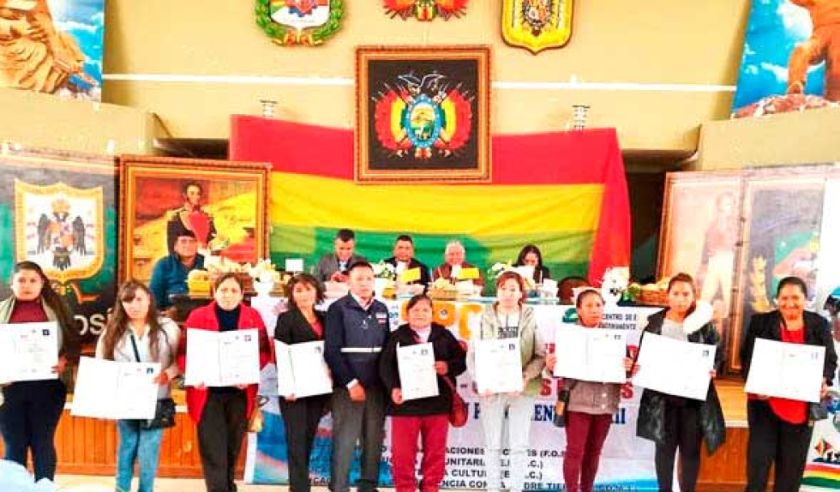 Certifican a panaderos y regantes en norte Potosí