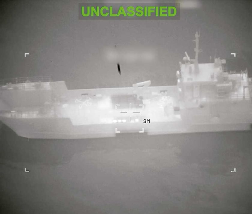 Barcos minadores iraníes son destruidos en Ormuz