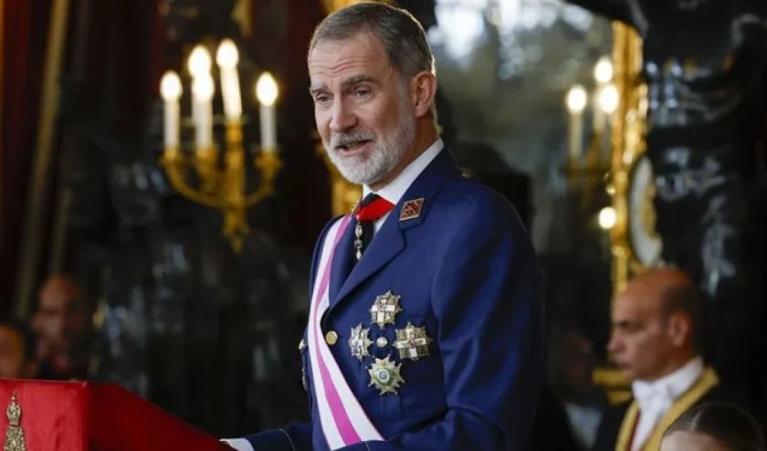 El rey de España llega esta tarde y mañana se reunirá con Paz y empresarios