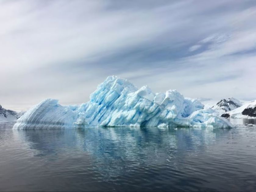 La Antártida enfrenta una pérdida de hielo sin precedentes, similar a la que experimentó Groenlandia