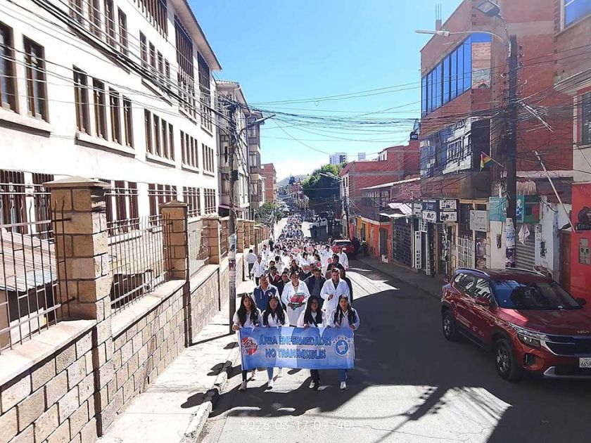 Sedes realiza marcha y feria por la salud renal en el Departamento