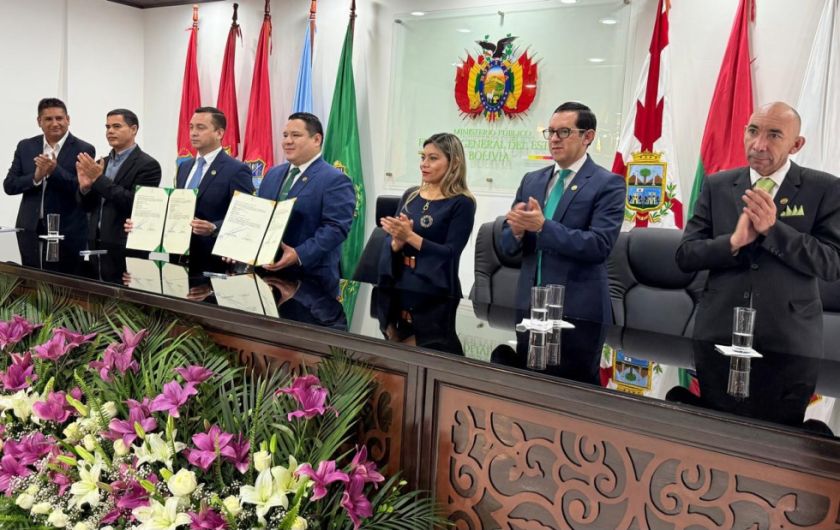 Dictan las primeras detenciones domiciliarias con vigilancia digital en Bolivia