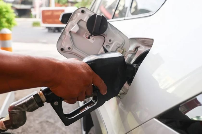 Centroamérica siente la crisis en Oriente Medio con el alza del precio de las gasolinas