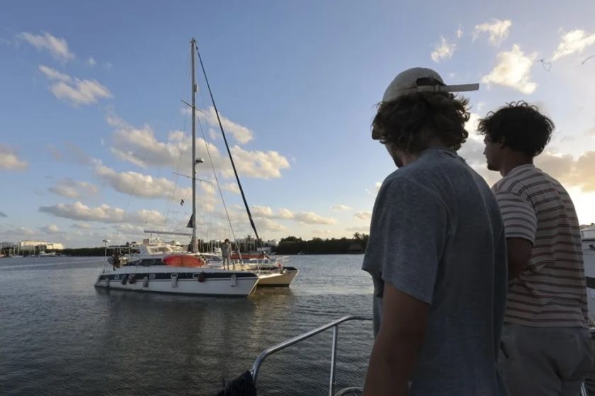 Zarpan los dos últimos barcos de México hacia Cuba con ayuda humanitaria