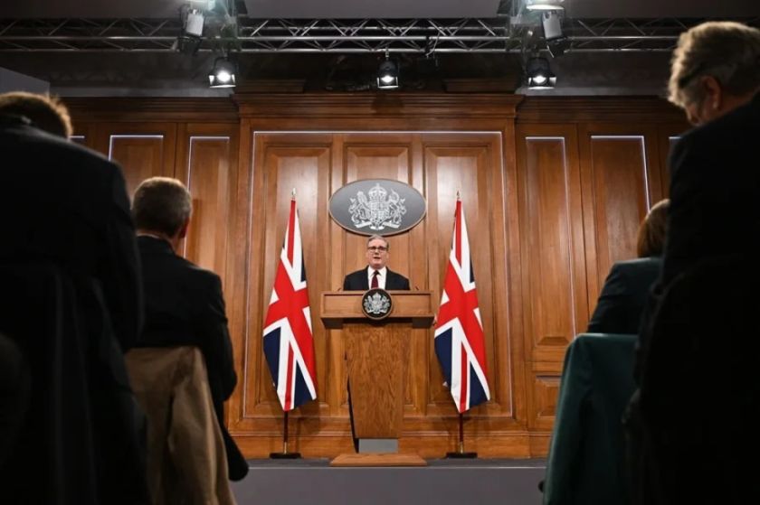 Starmer convoca una reunión de emergencia para abordar el impacto económico de la guerra