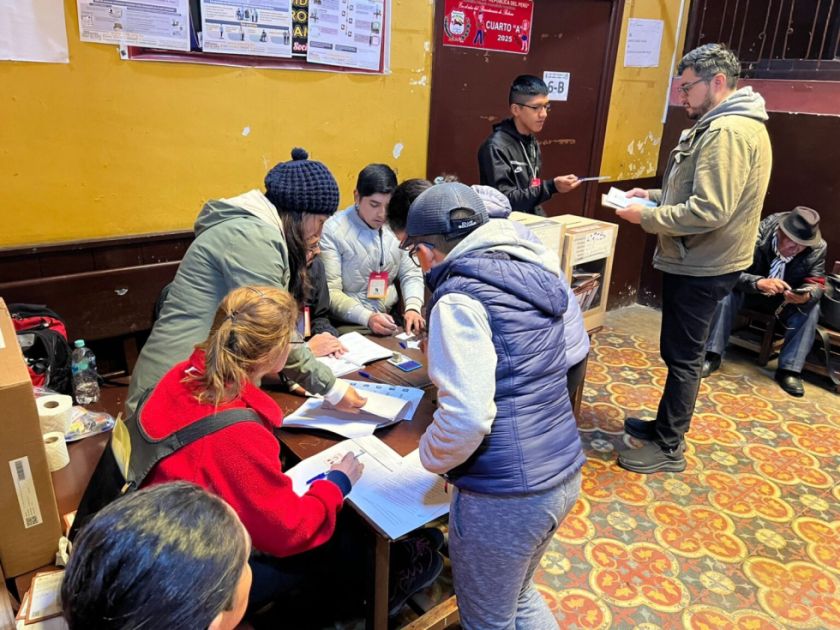 Ocho personas declaradas rebeldes fueron aprehendidas en las elecciones en Oruro