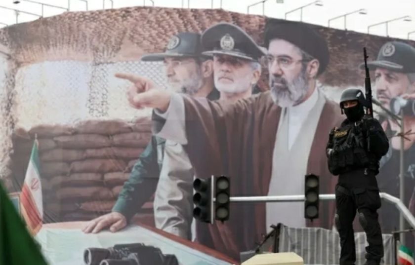 El Ejército de Irán niega un acuerdo con Trump y advierte de que el petróleo seguirá caro